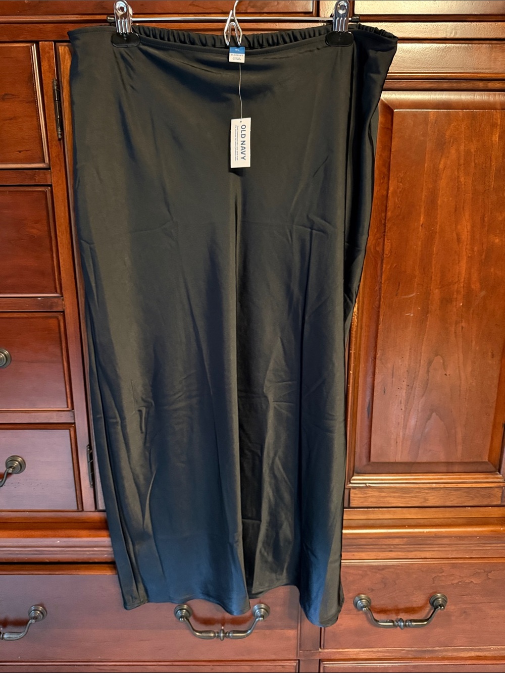 Old Navy Black Satin Maxi Skirt with Elastic Waist, XL NWT